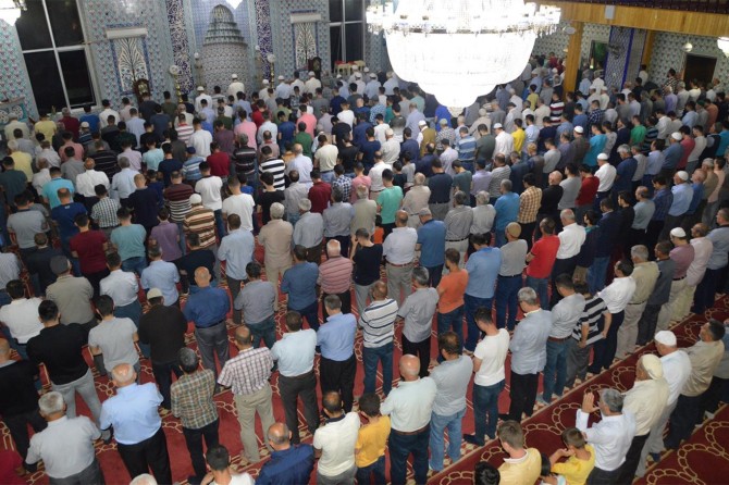 Kadir Gecesi Siirt’te dualarla ihya edildi