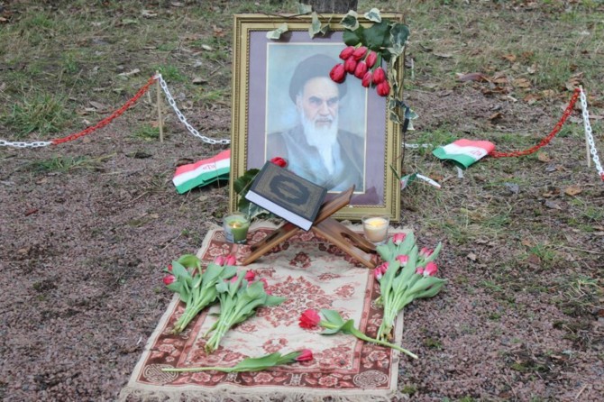 Îmam Xumeynî di 30 yemîn salvegera wefata xwe de tê bîranîn