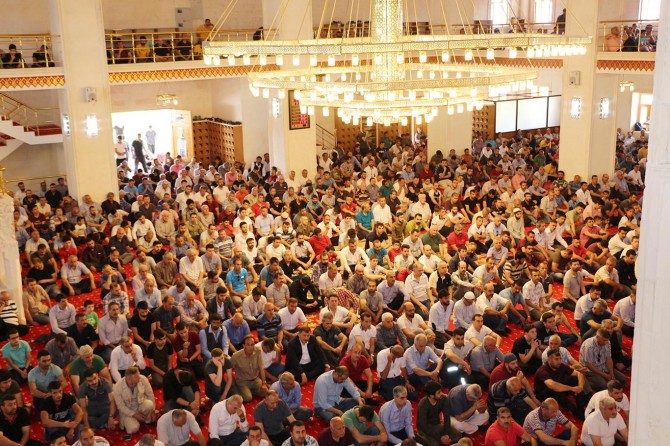 Cuma hutbesinde aile vurgusu