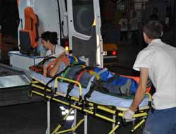 Tarsus'ta Minibüs Devrildi 1 Ölü 13 Yaralı