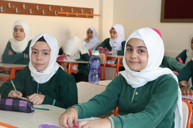 ​İmam hatipler bu toplumun manevi lokomotifleridir