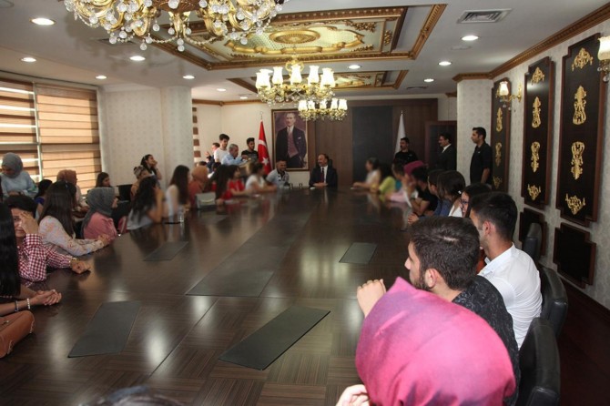 Mardinli öğrenciler sınav öncesi Şanlıurfa’yı gezdi