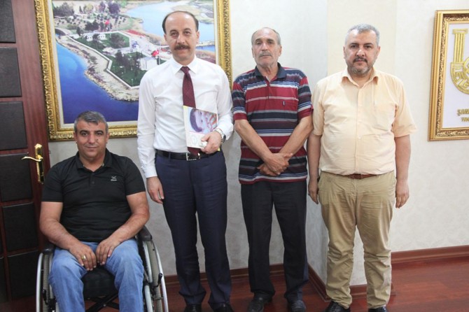 Vali Erin engelli derneklerinin taleplerini dinledi