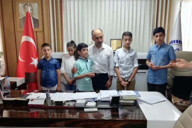 Siirt'te 13 yaşındaki çocuk kazandığı ödülü bağışladı