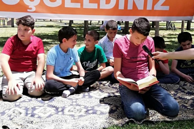 Gençlerimizi kötü yollardan uzak tutmayı hedefliyoruz