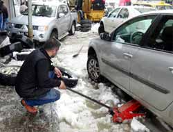Kar Yağışı En Çok Lastikçileri Sevindirdi