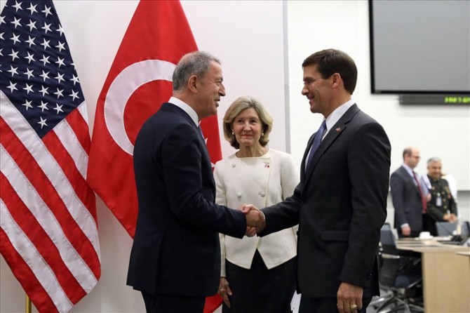 Bakan Akar, Esper'le F-35'i görüştü