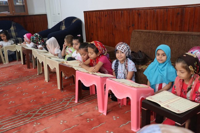 Yaz Kur’an kursları yoğun bir şekilde devam ediyor
