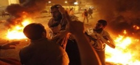 Mısır'da göstericiler çatıştı: 3 ölü 350 yaralı