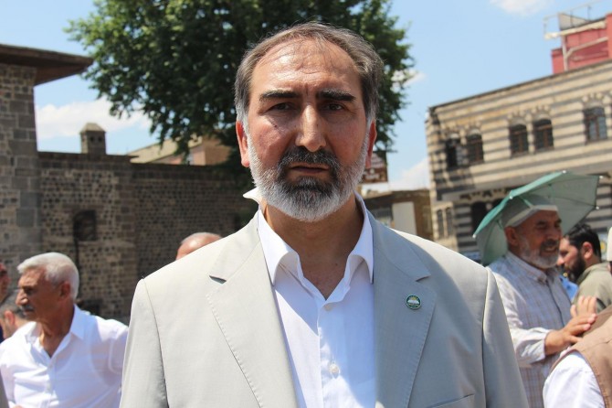 Ew wesfê îsyankar a ku ji bo Şêx Seîd tê gotin divê bê rakirin