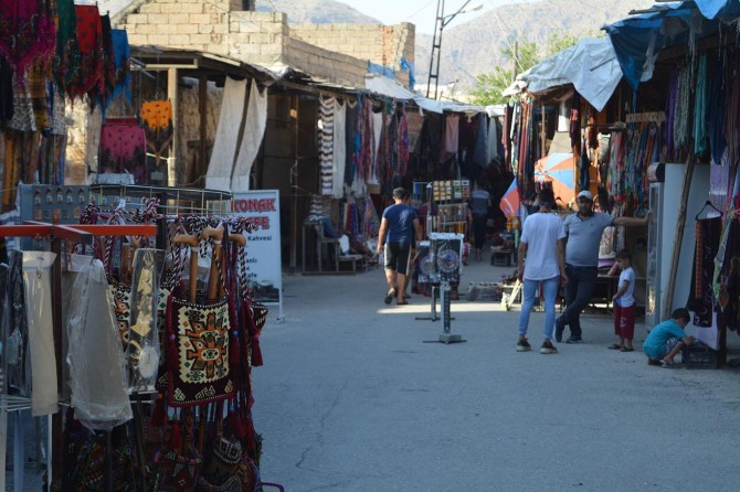 Hasankeyf'i görmek isteyen yerli yabancı turistler akın etti