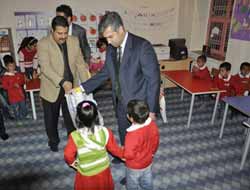 Minik Öğrencilere Kırtasiye Yardımı