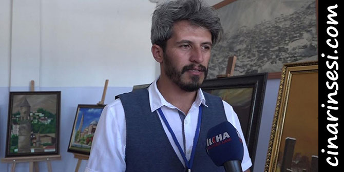 Vadideki şehir Bitlis’in tarihi yapılarını tablolara resmediyor