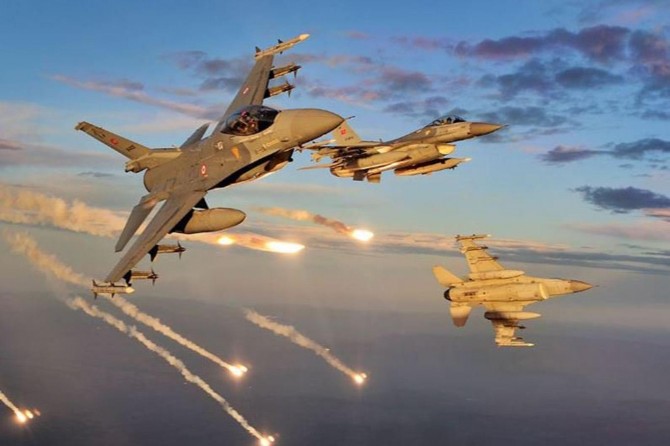 Zap ve Metina bölgelerine hava harekatı