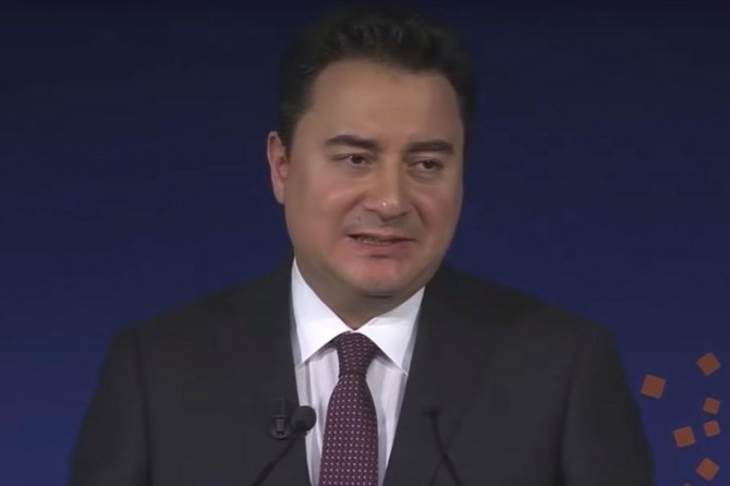 Alî Babacan ji AK Partîyê îstîfa kir