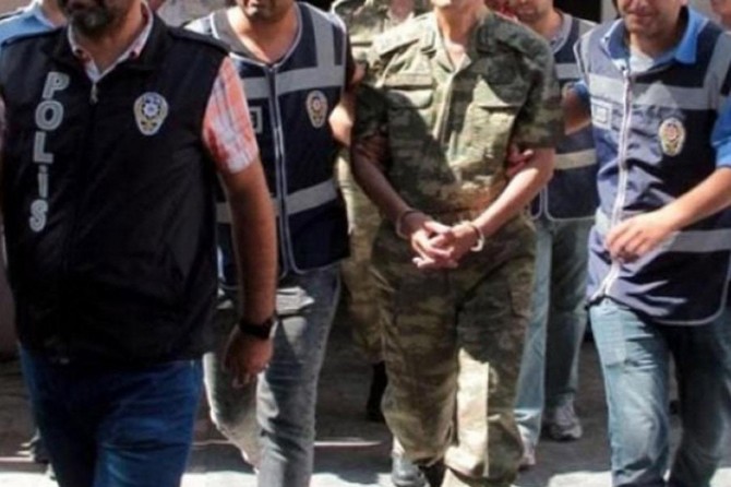 Derbarê 176 leşkerên wezîfedar de qerara binçavîyê hat dayîn