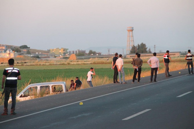 Kızıltepe-Viranşehir Karayolu'nda silahlı saldırı: 1 ölü 1 yaralı