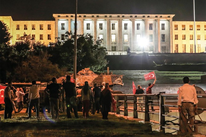 ​Darbecilerle mücadele ederken yaşanan mağduriyetler de giderilmeli