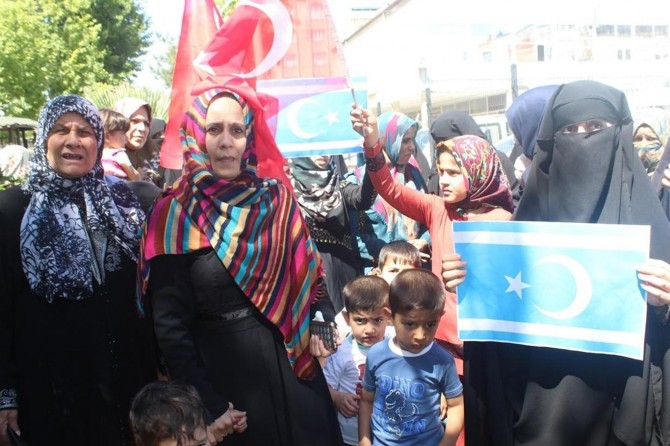 Kerkük Türkmenlerinin sınır dışı edilecek olmalarına tepki