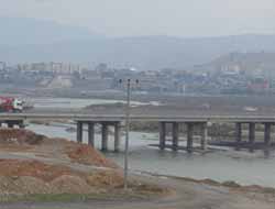 Cizre'de Yeni Köprü Kazalara Davetiye Çıkarıyor