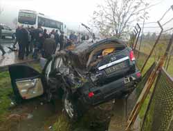 Aşırı Hız Kaza Getirdi: 1'i Ağır 4 Yaralı