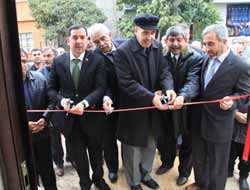 Her Caminin Yanına Kütüphane ve Okuma Salonu