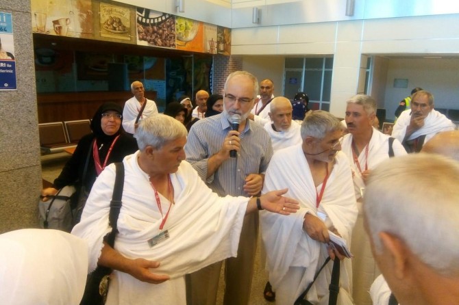 Hac ibadeti hüznü ve sevinci barındıran bir yolculuktur