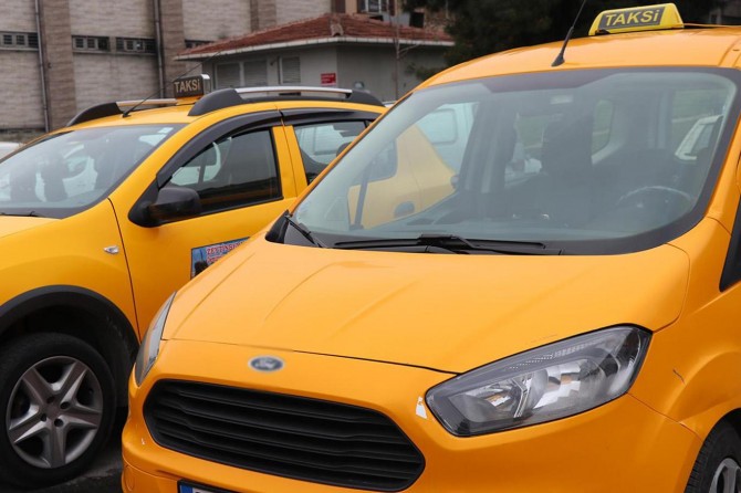 İzmir'de taksilere kamera zorunluluğu kaldırıldı