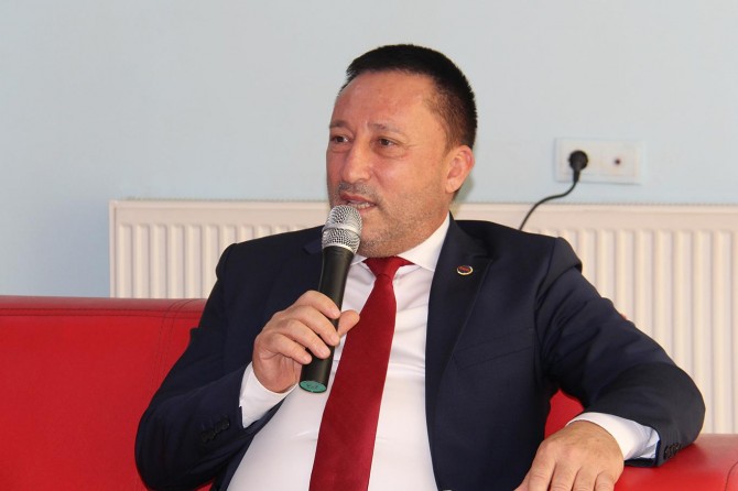 ​Bağlar Belediye Başkanı gençlerin sorularını yanıtladı