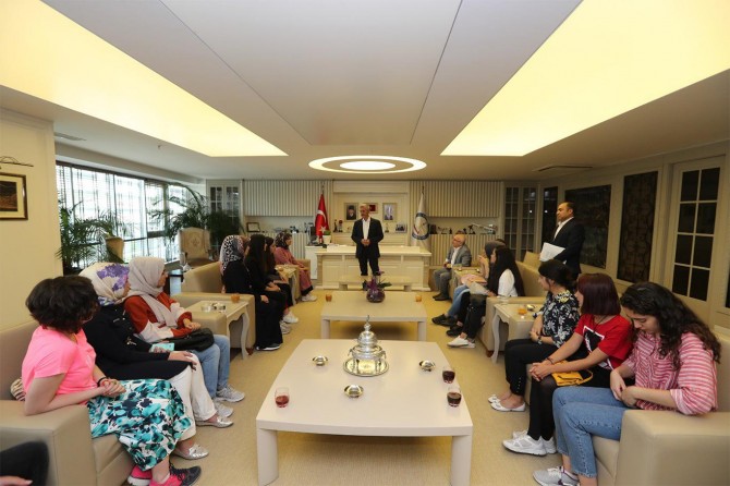 YKS'de başarılı öğrenciler ödüllendirildi