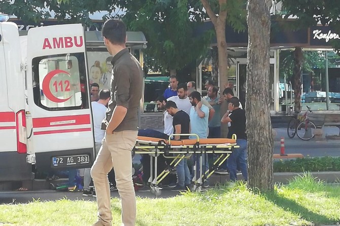 Batman'da otomobilin çarptığı adam yaralandı