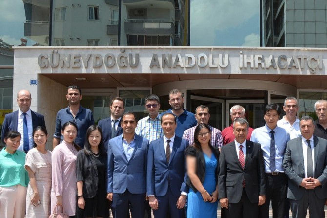 Çinliler Antep fıstığı ve kuru meyve için Gaziantep'te