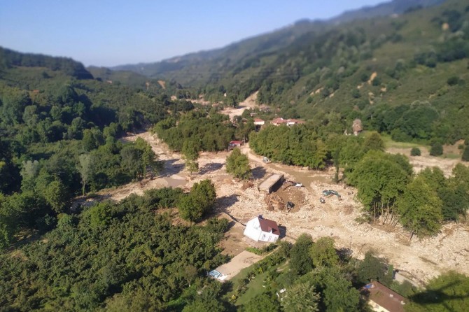 Ceseda zarokê dawî yê ku li Duzcê ji ber lehîyê winda bûbû hat dîtin