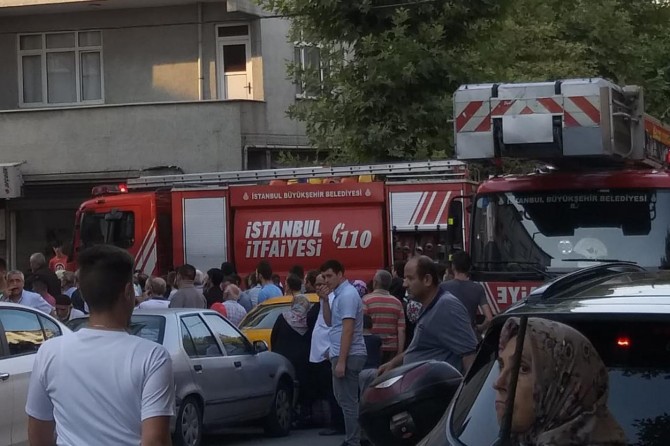 İstanbul Gaziosmanpaşa'da binada çıkan yangın korkulu dakikalar yaşattı