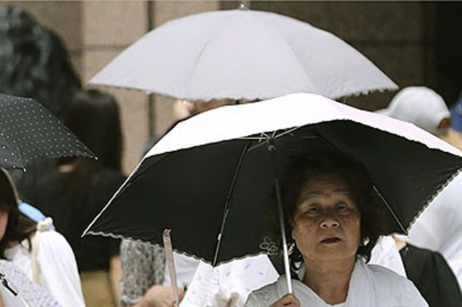 Japonya'da aşırı sıcaklar can aldı