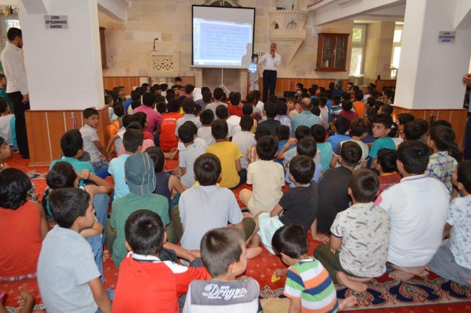 Kur’an kursu öğrencilerine eğitim semineri verildi