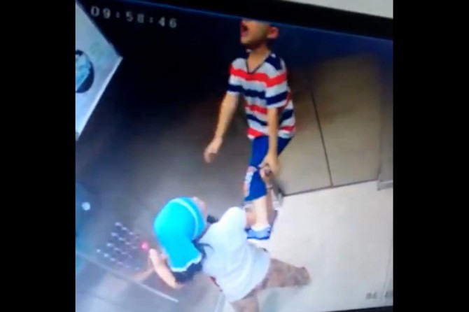 İstanbul Başakşehir'de asansörde boynuna ip dolanan çocuk ölümden döndü