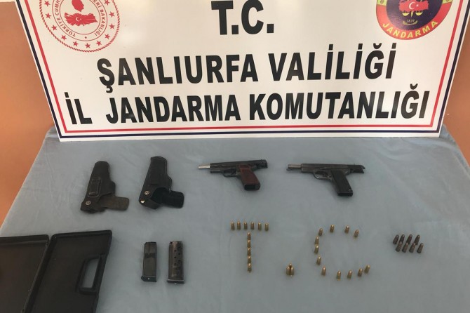 Suruç'ta 2 adet tabanca ele geçirildi