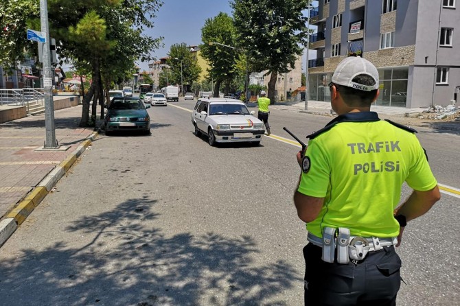 Bir günde 8 bin kırmızı ışık ihlali yapıldı