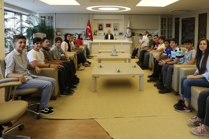 ​Şahinbey Belediye Başkanı öğrencilerle bir araya geldi