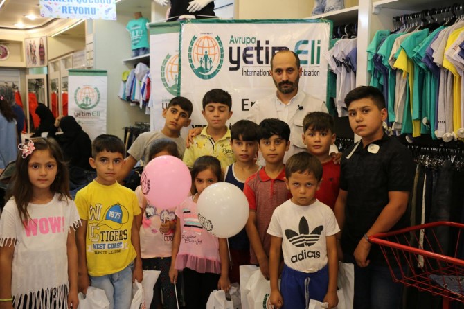 Avrupa Yetim Eli Urfalı yetim çocukları sevindirdi
