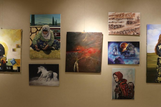 Uluslararası resim sergisi büyük ilgi görüyor