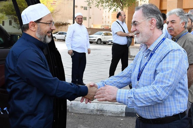 Diyanet İşleri Başkanı Erbaş, Medine’de