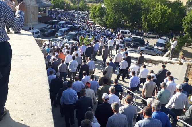 Eski Güroymak Belediye Başkanı Şeyh Hüseyin Mutlu toprağa verildi