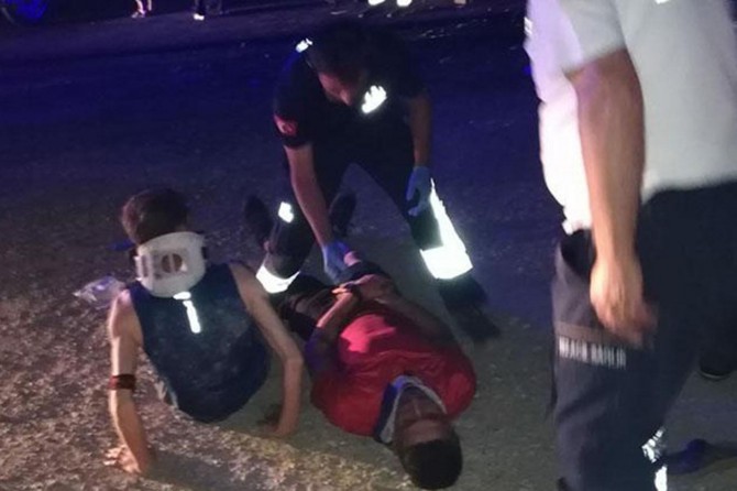 Mînîbusa ku xwendekaran vediguhast qeza kir: 13 birîndar