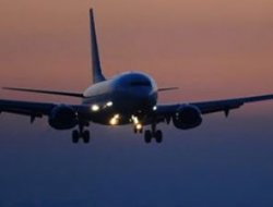 93 yolcusu olan uçak düştü