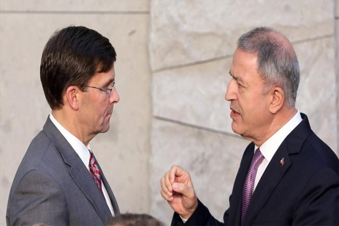 Bakan Akar ABD'li mevkidaşı ile telefonda görüştü