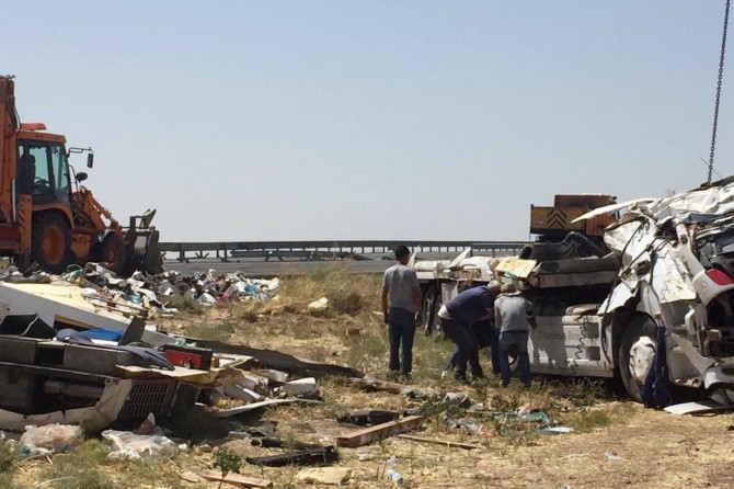 Nusaybin-Kızıltepe Karayolu'nda zincirleme kaza: 1 ölü 3 yaralı