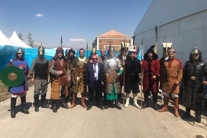 Batman Üniversitesi Malazgirt Zaferi etkinliklerine katıldı
