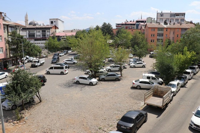 Bingöl’de mahalle sakinleri metruk binaların yıkılmasını istiyor